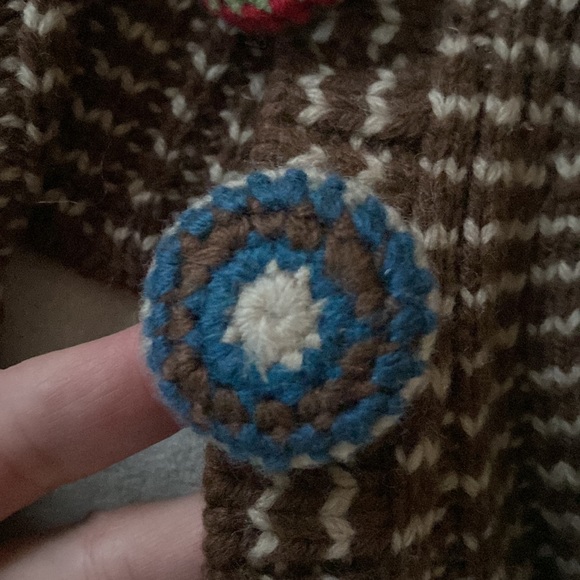 statement piece wearable art mini cape crochet w buttons - Picture 10 of 11